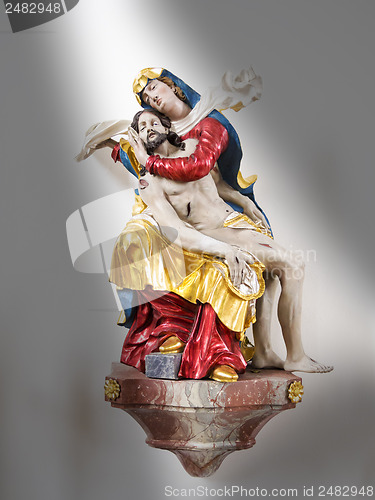 Image of Statue of Maria with Jesus