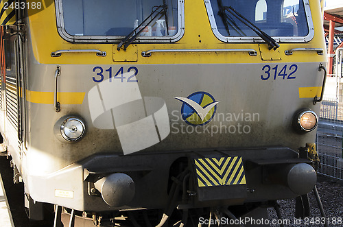 Image of train on station