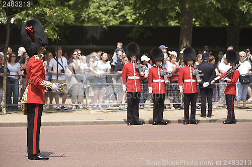 Image of London, Royal Guard