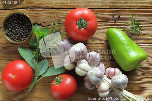 Image of Garlic and tomatoes.