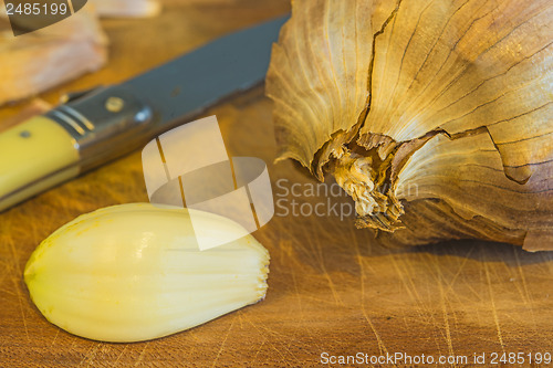 Image of red garlic of France