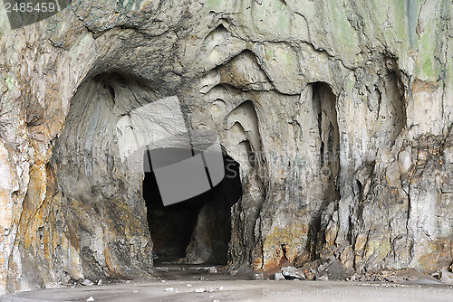 Image of Inside Devetashka Cave