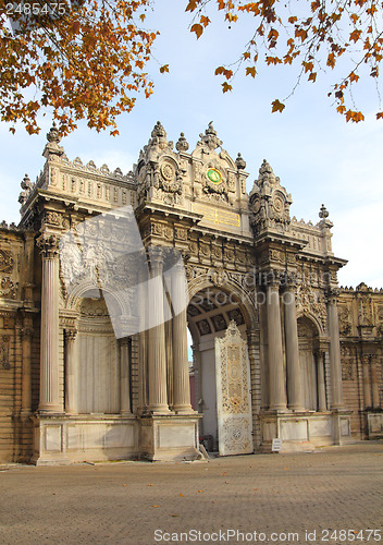 Image of gates of dolmabahce palace in istanbul