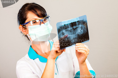 Image of Dentist with xray