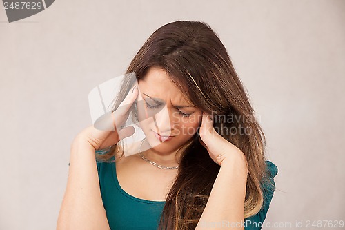 Image of woman with headache