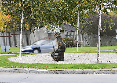 Image of Dog watchin circulationplace