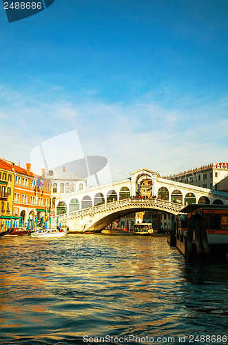 Image of Rialto Bridge (Ponte Di Rialto) in Venice, Italy