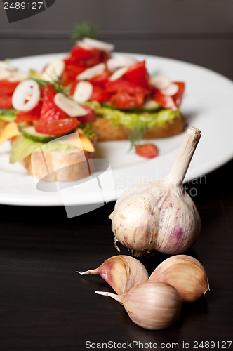 Image of Toast with vegetables