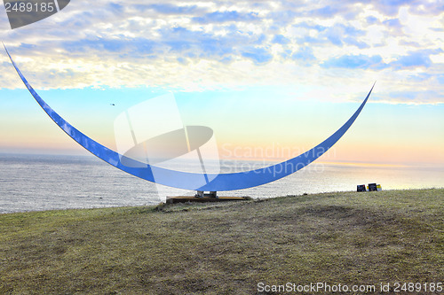 Image of Sculpture by the Sea exhibit at Bondi Australia