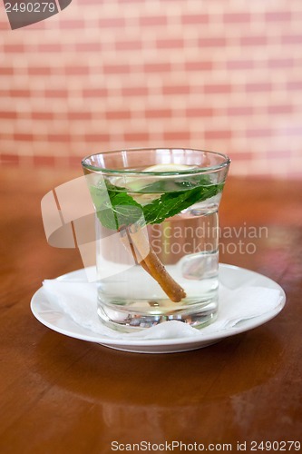 Image of mint tea with lemon and cinnamon