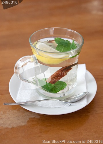 Image of mint tea with lemon and cinnamon