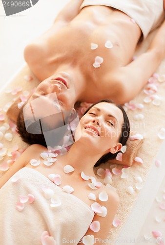 Image of couple in spa