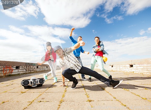 Image of group of teenagers dancing