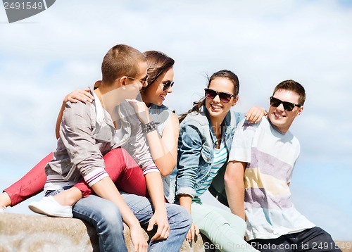 Image of group of teenagers hanging out