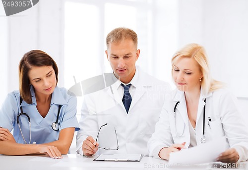 Image of team or group of doctors on meeting