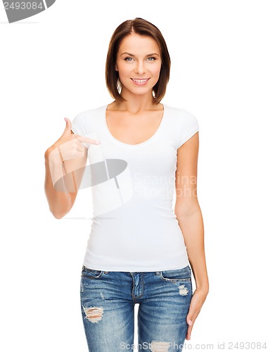 Image of woman in blank white t-shirt