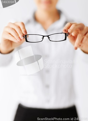 Image of woman with eyeglasses