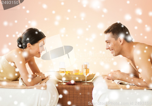 Image of couple in spa