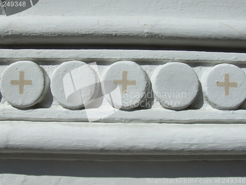 Image of Cross pattern on a white wall