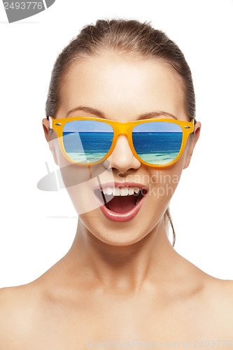 Image of amazed girl in shades