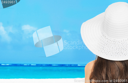 Image of girl posing on the beach