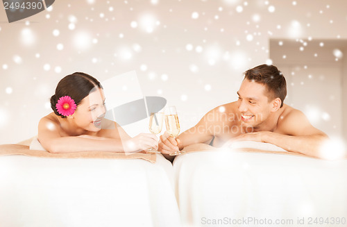 Image of couple in spa