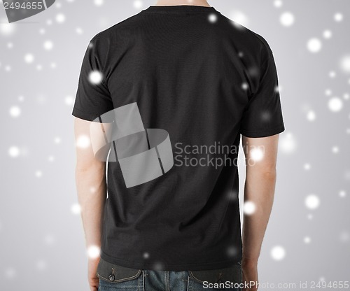 Image of man in blank t-shirt
