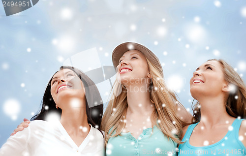 Image of girls looking up in the sky