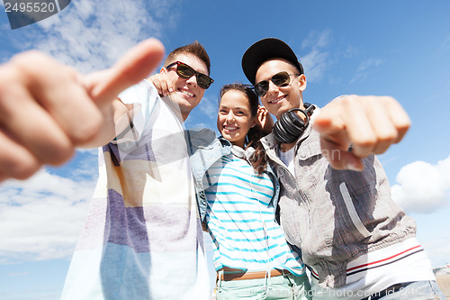 Image of group of teenagers outside