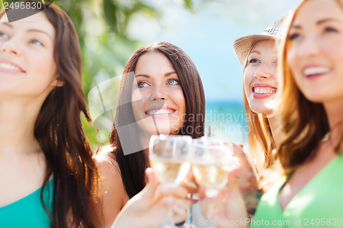 Image of girls with champagne glasses