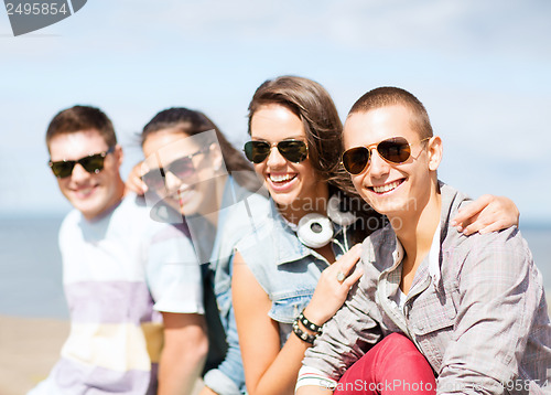 Image of group of teenagers hanging out