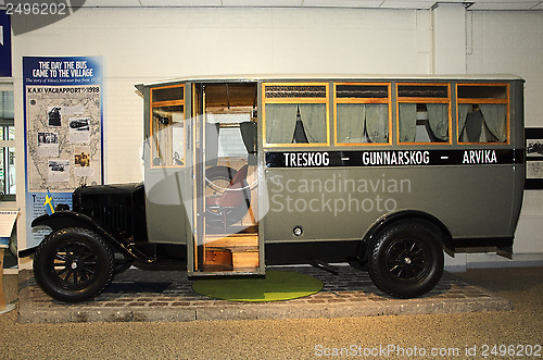 Image of Old bus