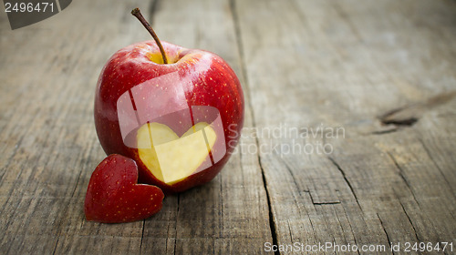 Image of Apple with engraved heart