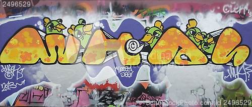 Image of Grafitti in the harbour