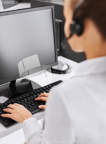 Image of female helpline operator