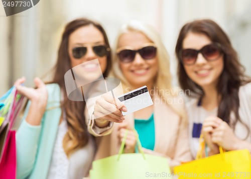 Image of girls with shopping bags in ctiy