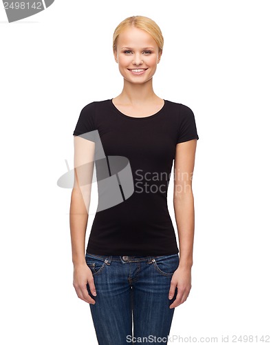 Image of woman in blank black t-shirt