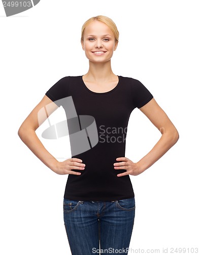 Image of woman in blank black t-shirt