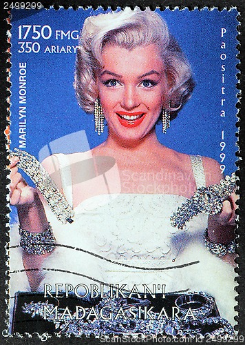 Image of Marilyn Stamp from Madagascar-3