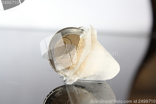 Image of euro in ice cube