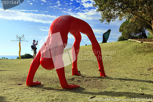 Image of Sculpture by the Sea exhibit Bondi Australia