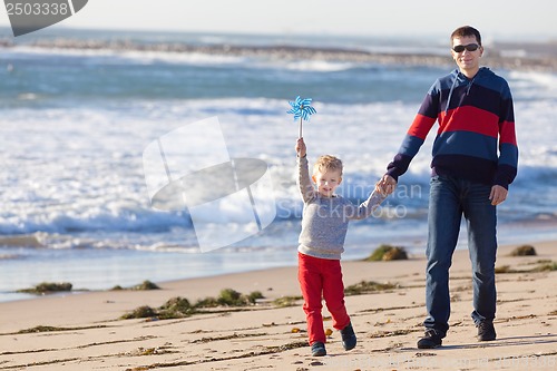 Image of family at the beach