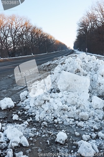 Image of Big snow hummock on the roadside