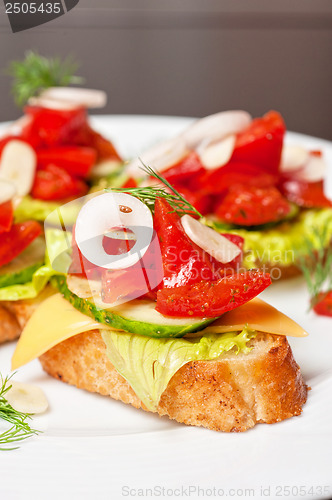 Image of Toast with vegetables