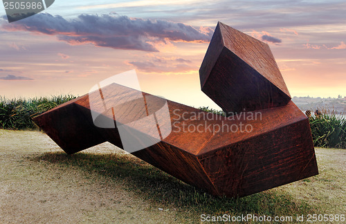 Image of Sculpture by the Sea exhibit at Bondi, Australia