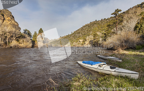 Image of canoes on North Platte River