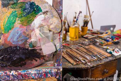 Image of Palette in an atelier