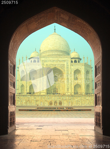 Image of view on Taj Mahal mausoleum from arch