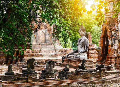 Image of Broken buddha at Ayuttaya