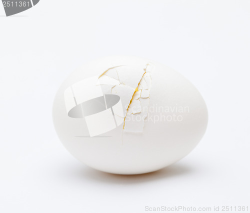 Image of Cracked white egg